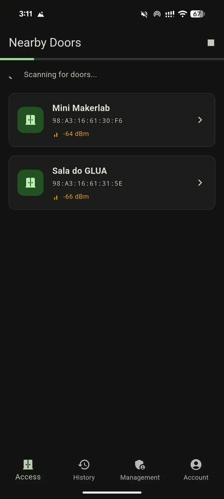 Nearby doors listed with names, Bluetooth addresses and received signal strength.